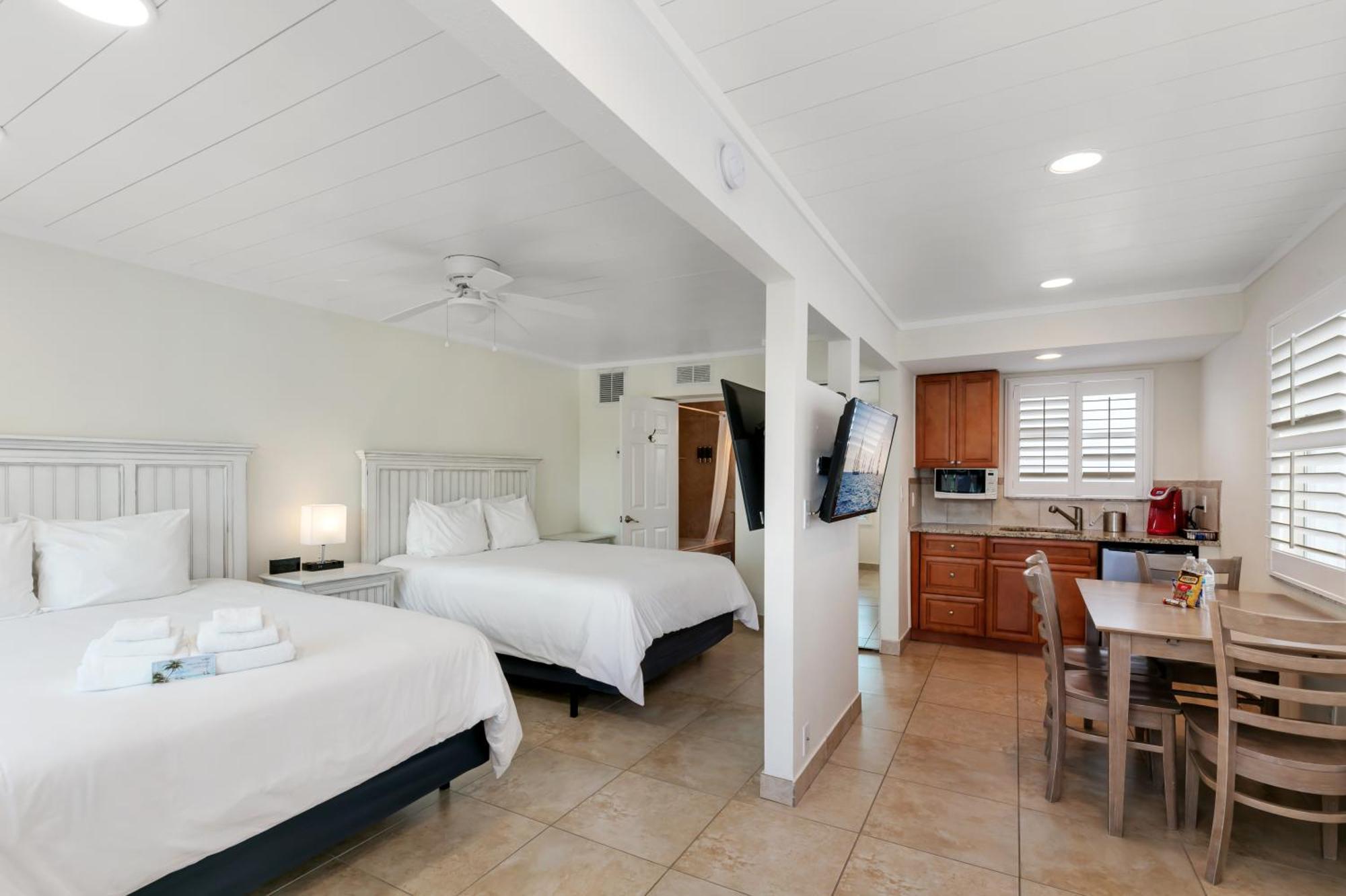 Siesta Key Beach Resort And Suites Сарасота Экстерьер фото